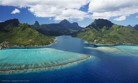Lagune turquoise et montagnes de Moorea
