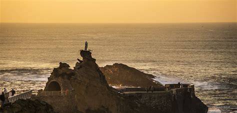 Rocher de la Vierge au coucher du soleil