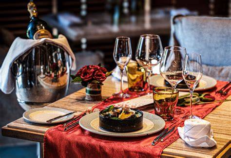 Couple au spa après dîner gastronomique
